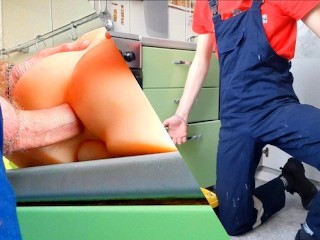 Из-за ложного вызова сантехник жестко выебал воображаемого клиента